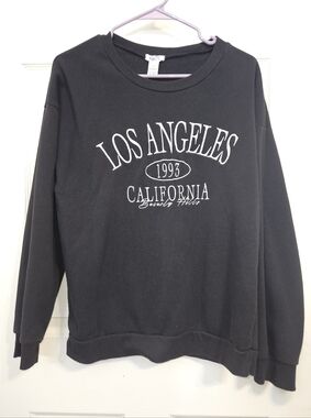 Rue21 Black Graphic Crewneck Sweatshirt